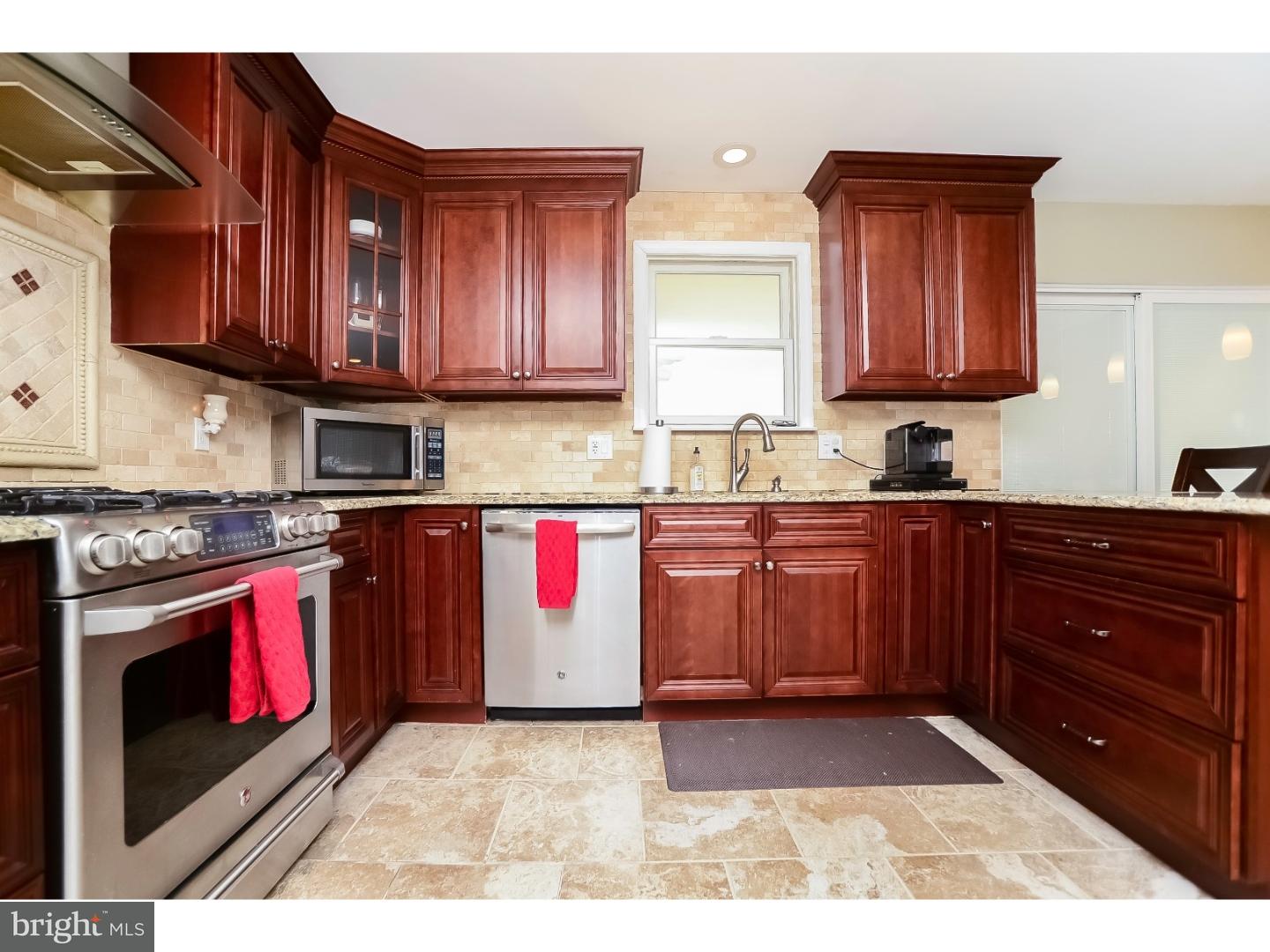 1015 Salem Road Cherry Hill, NJ 08034 - Photo 10 of 24 Gallery Image 10
