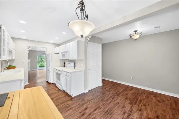 $295,000 | 4 Dogwood Drive, Washington, PA 15301