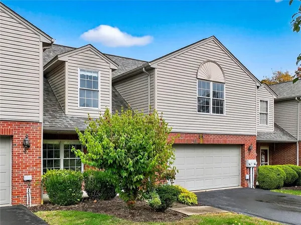 $295,000 | 4 Dogwood Drive, Washington, PA 15301