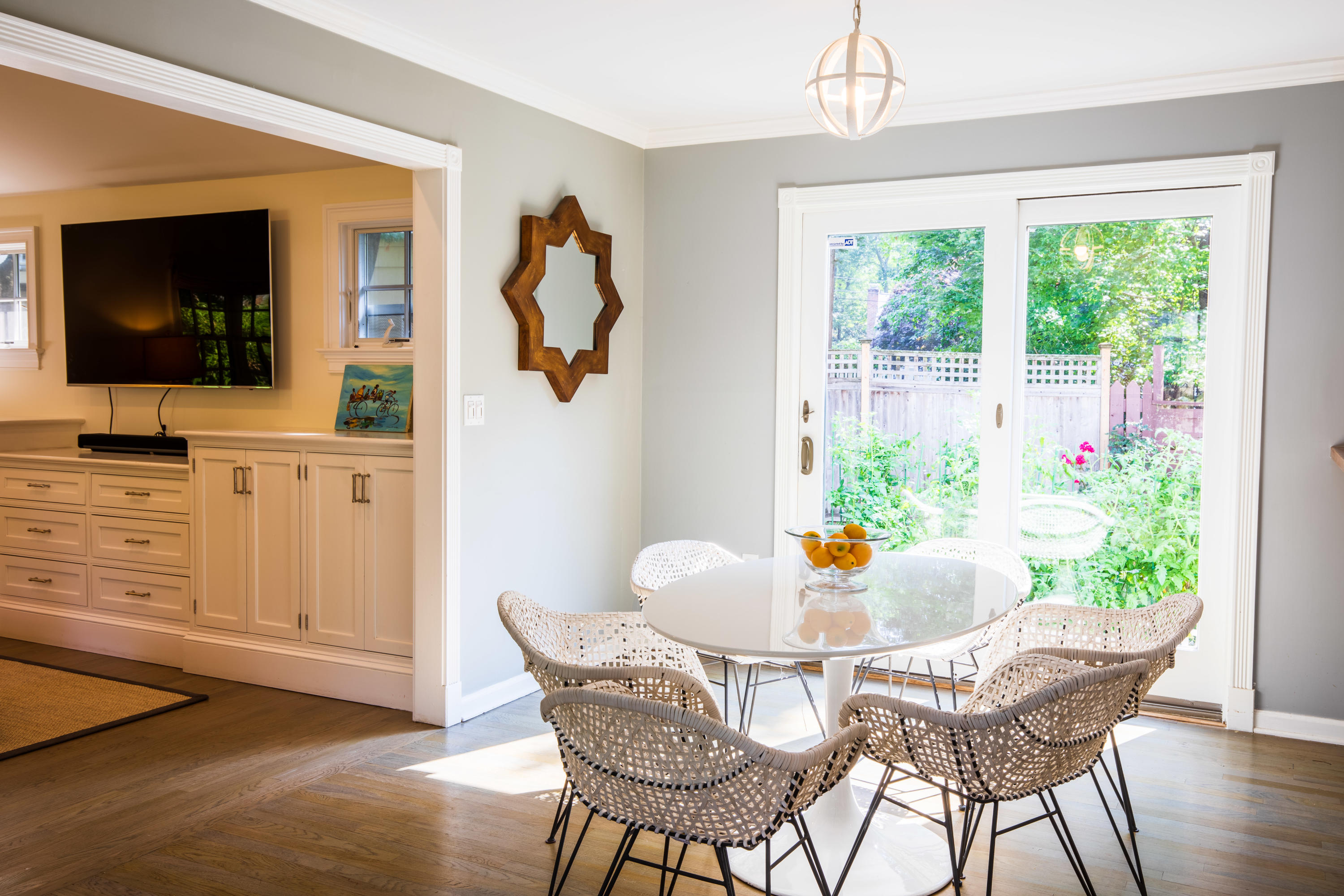 10 Old Field Road Norwalk, CT 06853 - Photo 5 of 21 a dining room with furniture and window