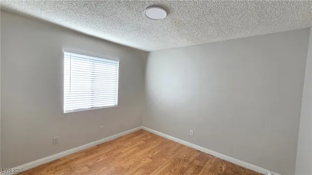 $1,200 | 1600 Burningwood Lane, Unit 201, Las Vegas, NV 89108