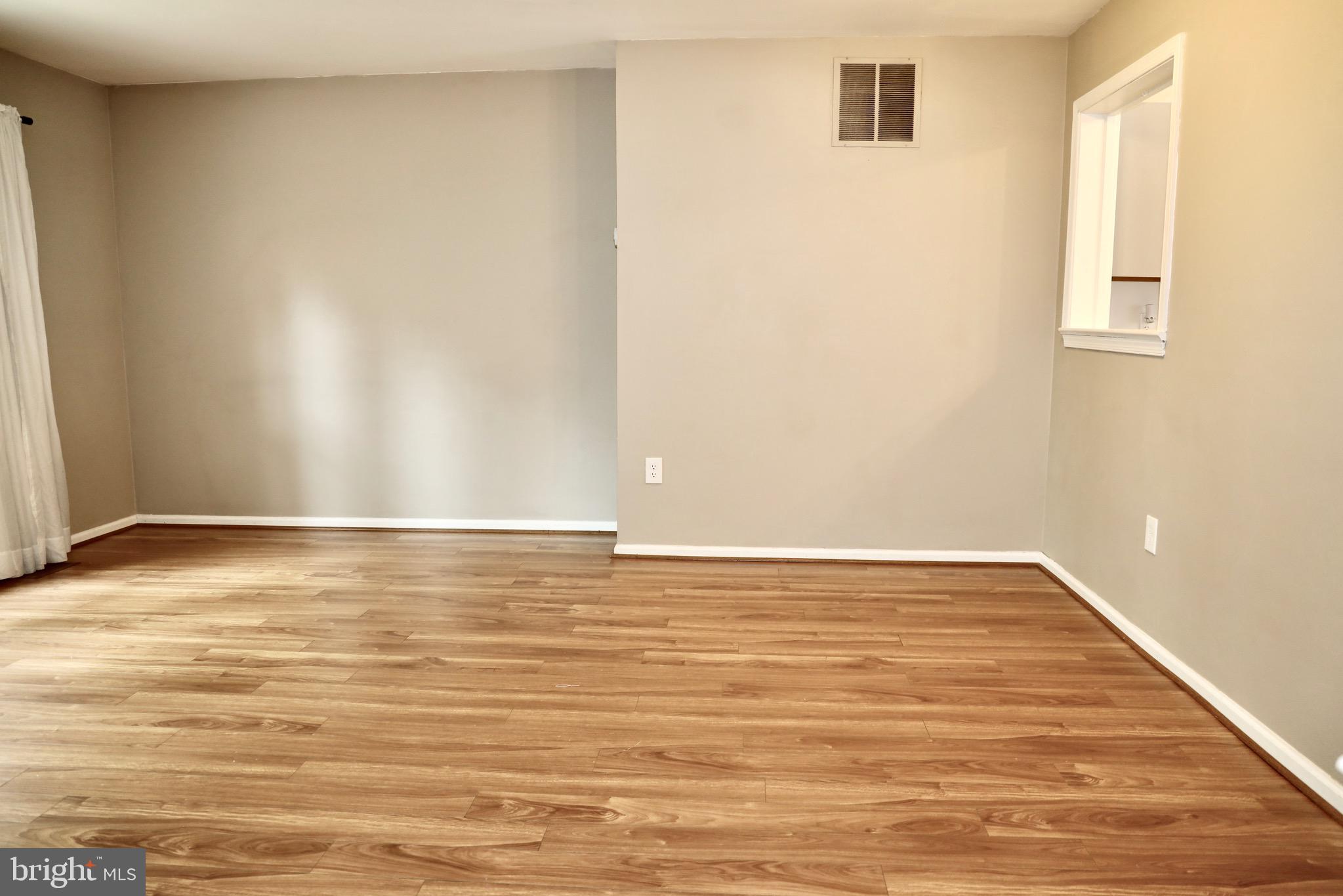 7942 Forest Path Way Springfield, VA 22153 - Photo 10 of 31