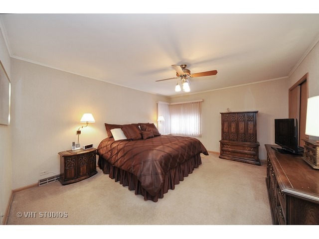 2159 Woodview Lane Park Ridge, IL 60068 - Photo 13 of 19