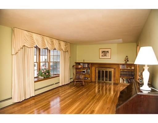 33 Cornwall Street Springfield, MA 01104 - Photo 7 of 28 Gallery Image 7