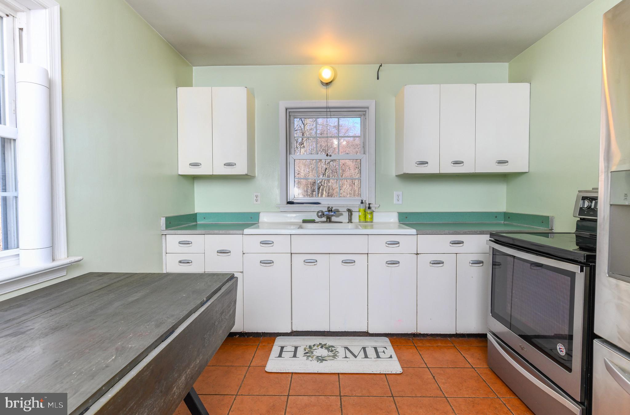 3088 Pricetown Road Temple, PA 19560 - Photo 6 of 34 Gallery Image 6
