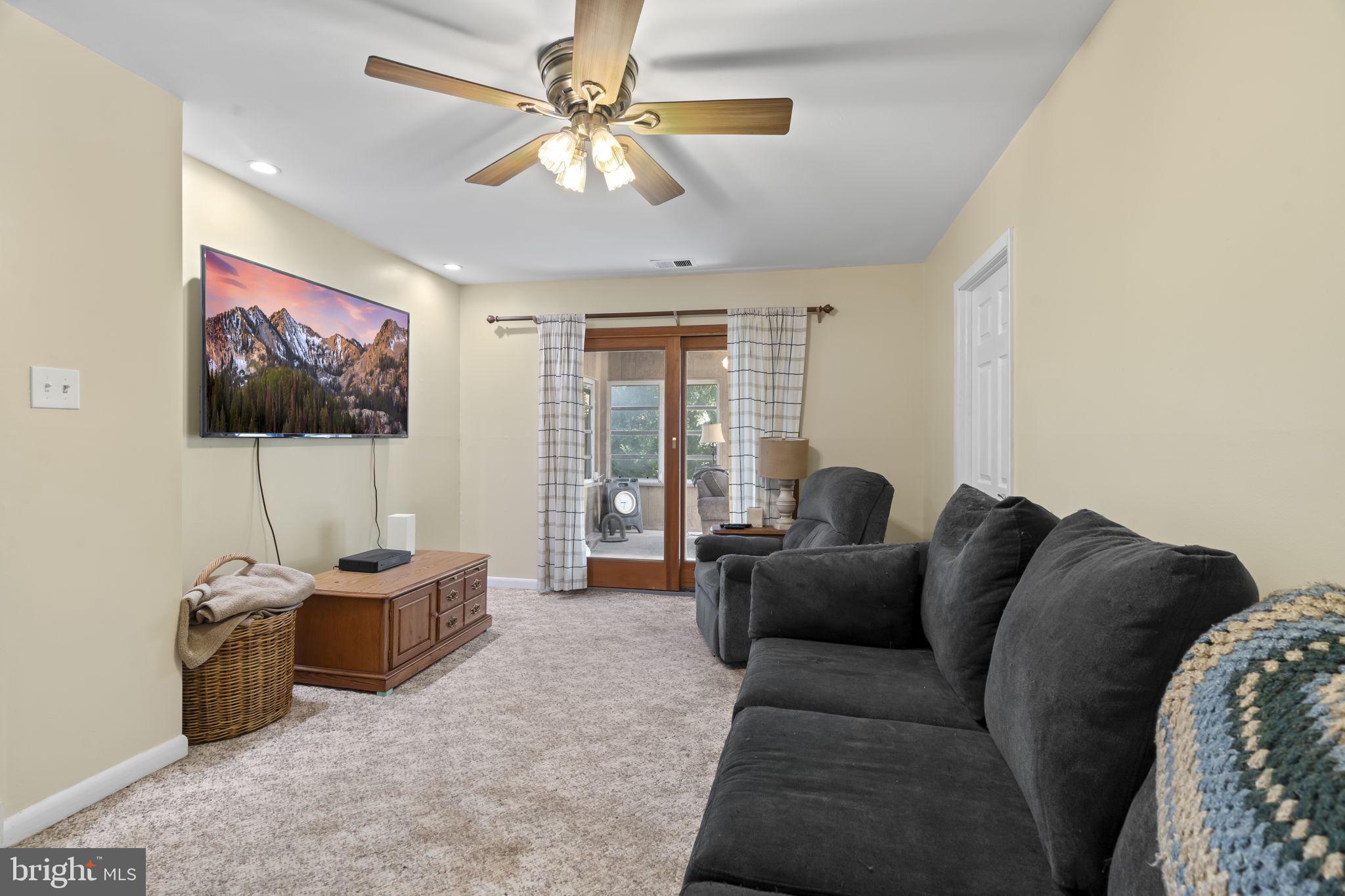 3162 Sheppard Road Bensalem, PA 19020 - Photo 11 of 20 FAMILY ROOM