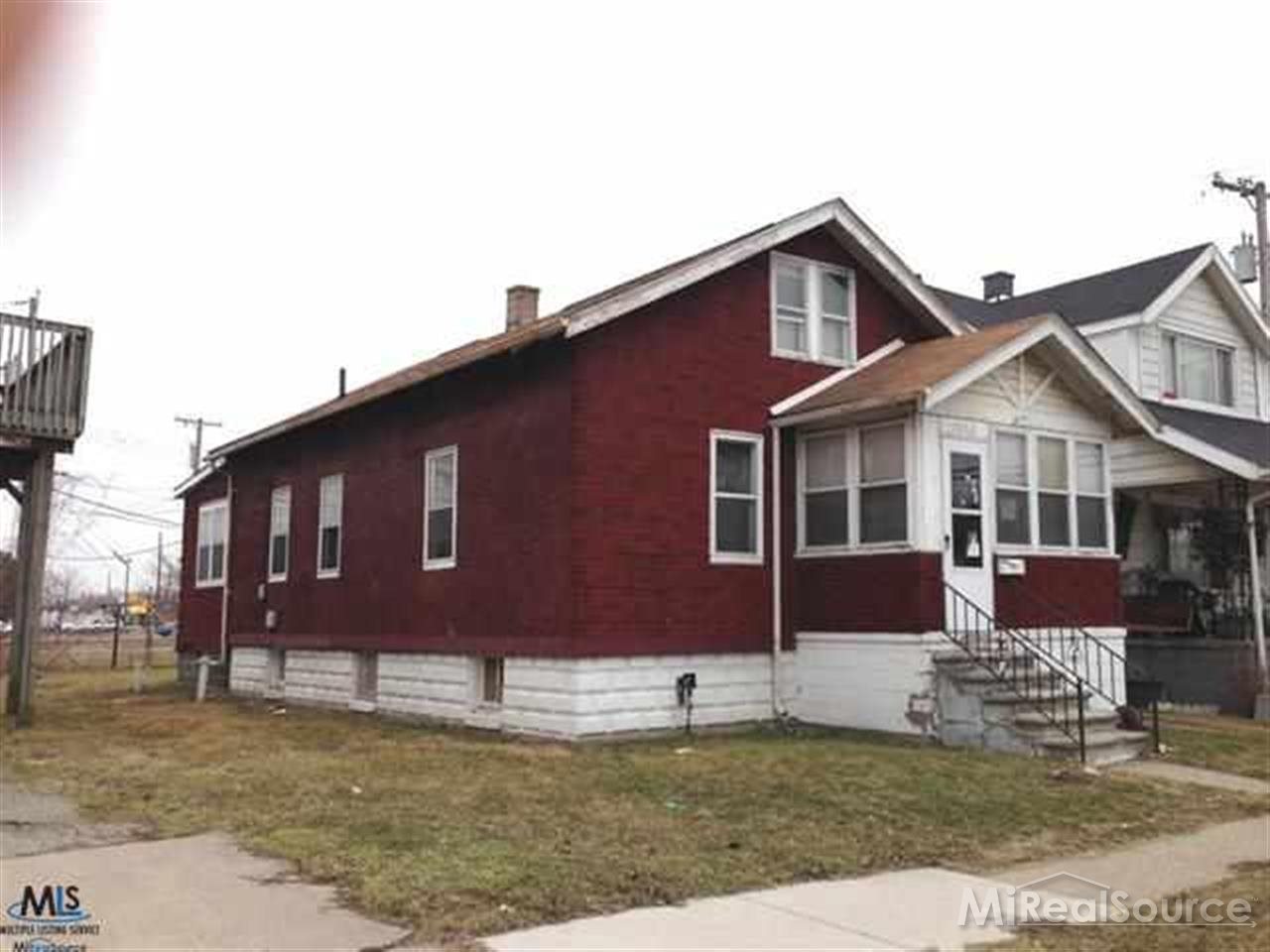 8032 Jackson Warren, MI 48089 - Photo 1 of 16 31163305.JPG