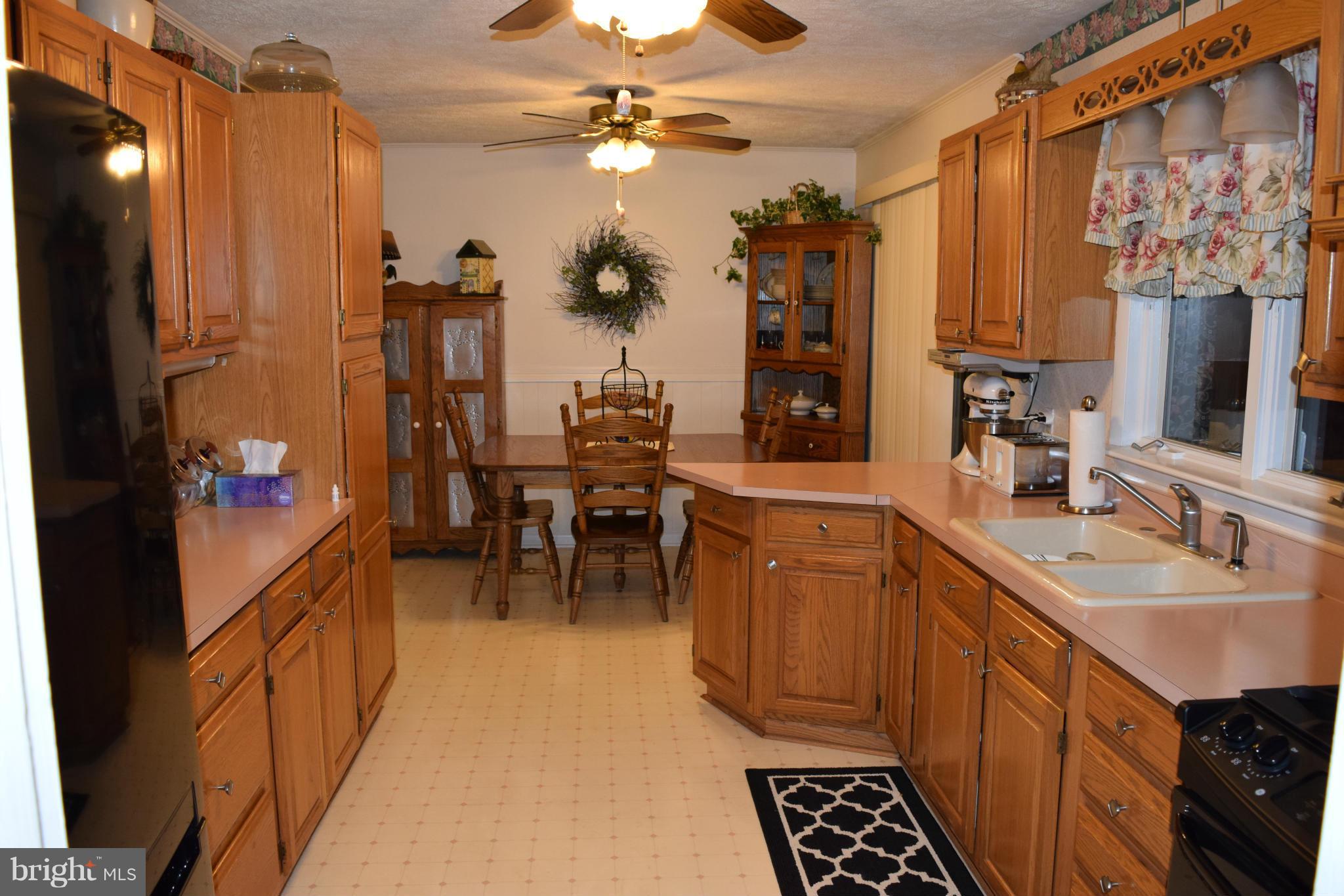11613 Rocky Meadow Road Clear Spring, MD 21722 - Photo 4 of 13 Kitchen