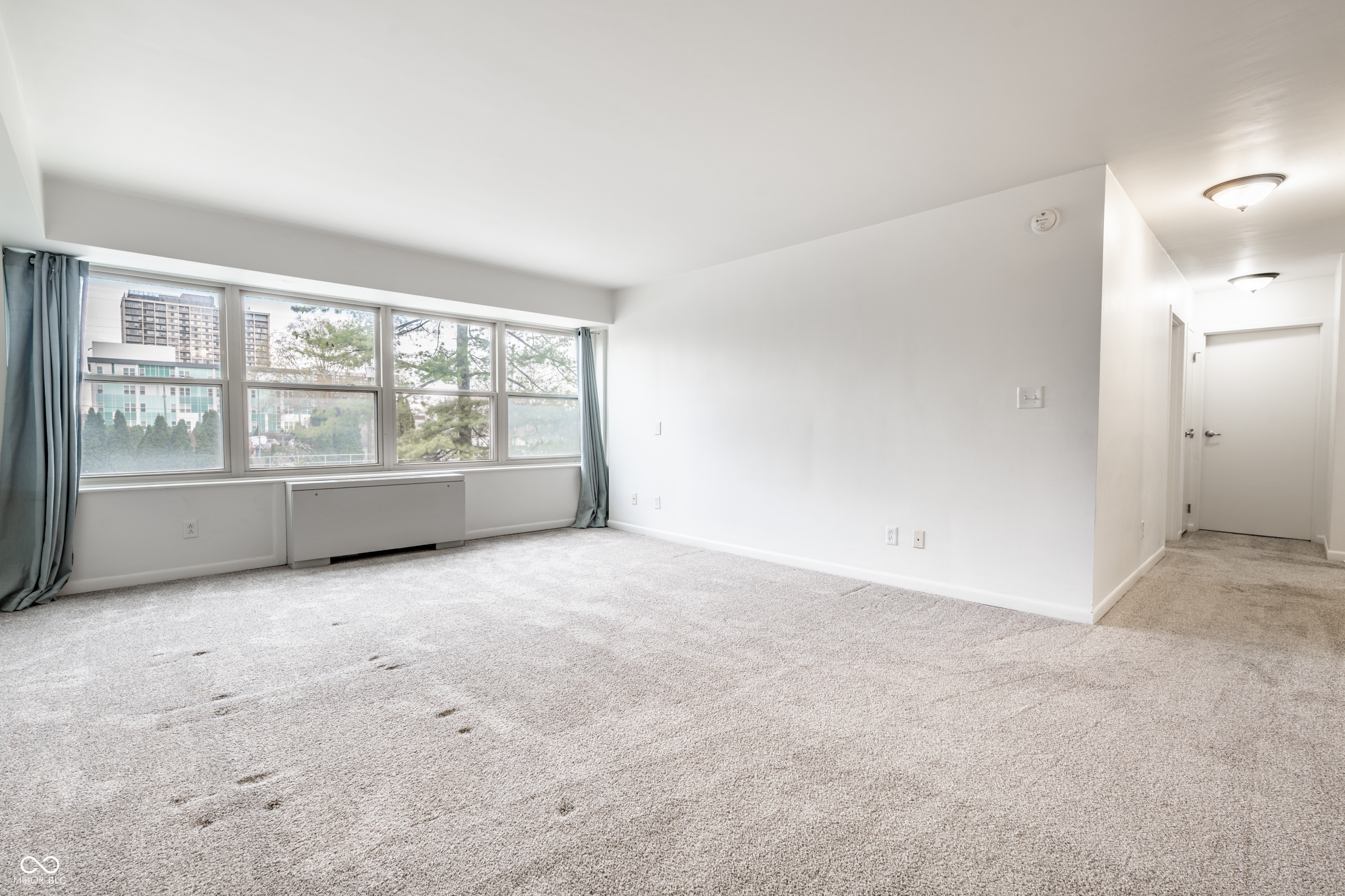 3965 North Meridian Street, Unit 2J Indianapolis, IN 46208 - Photo 3 of 28