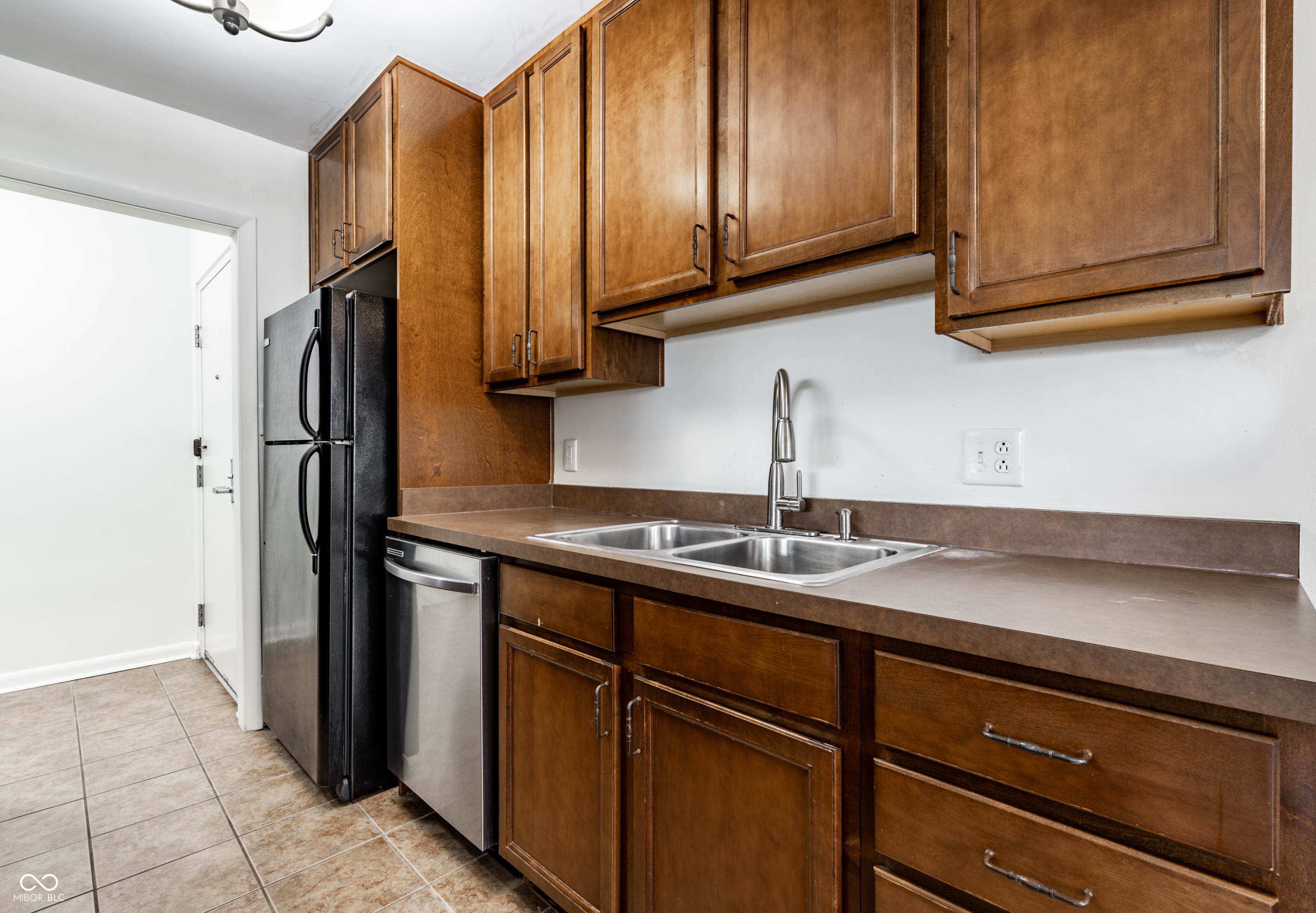 3965 North Meridian Street, Unit 2J Indianapolis, IN 46208 - Photo 10 of 28