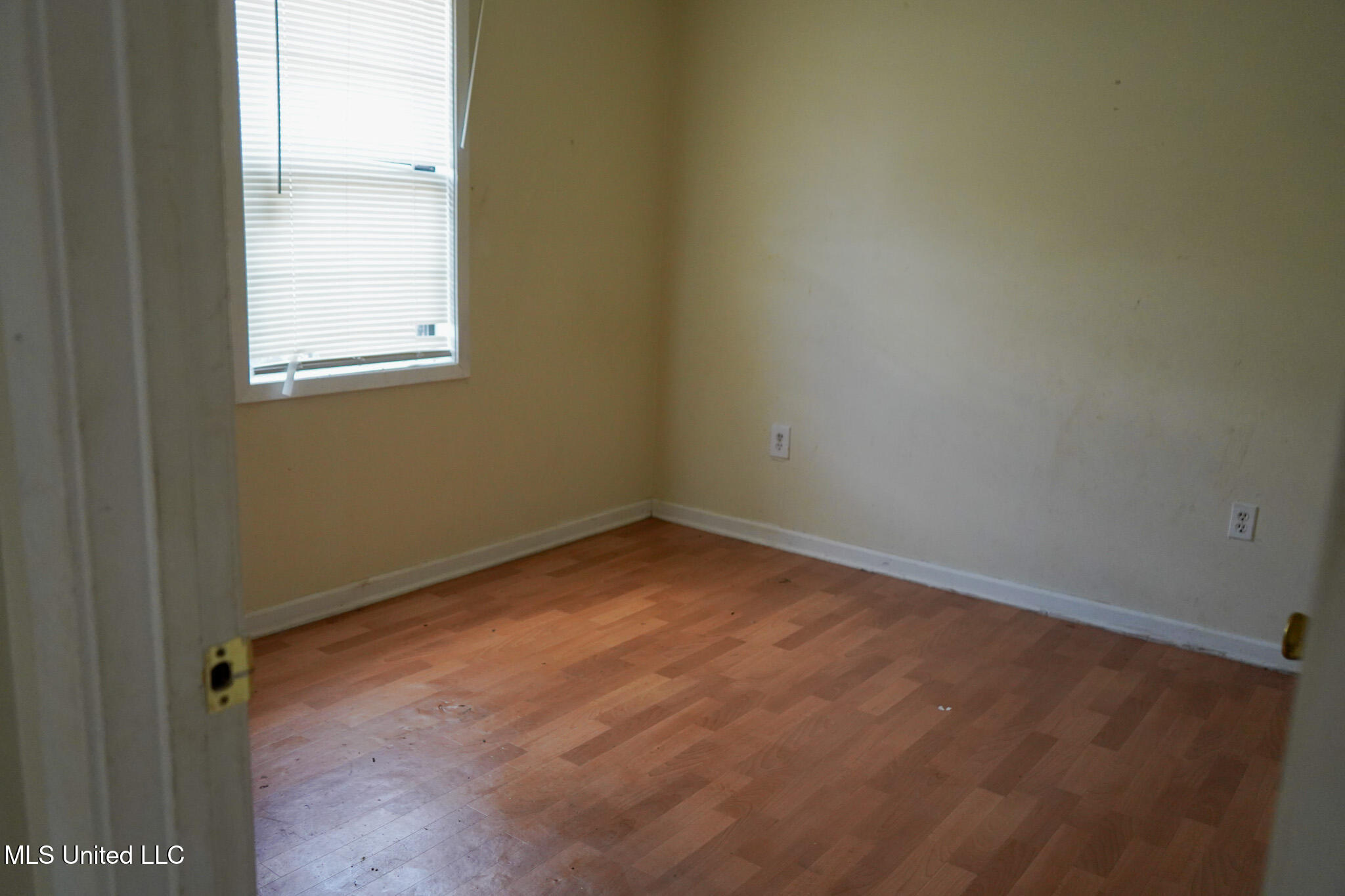 7958 Hebron Road Lexington, MS 39095 - Photo 23 of 49 Home 1 Bedroom 1