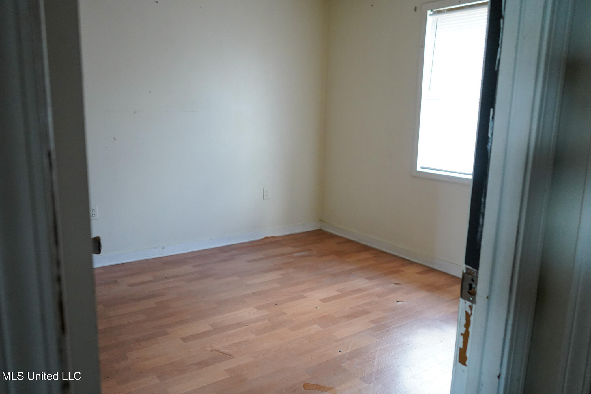 7958 Hebron Road Lexington, MS 39095 - Photo 26 of 49 Home 1 Bedroom 2