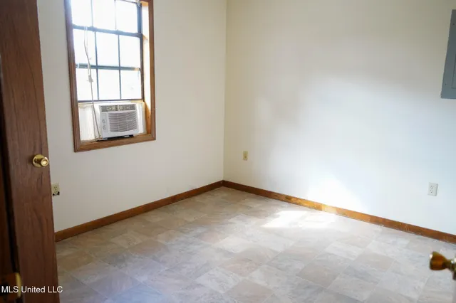 $275,000 | 7958 Hebron Road, Lexington, MS 39095