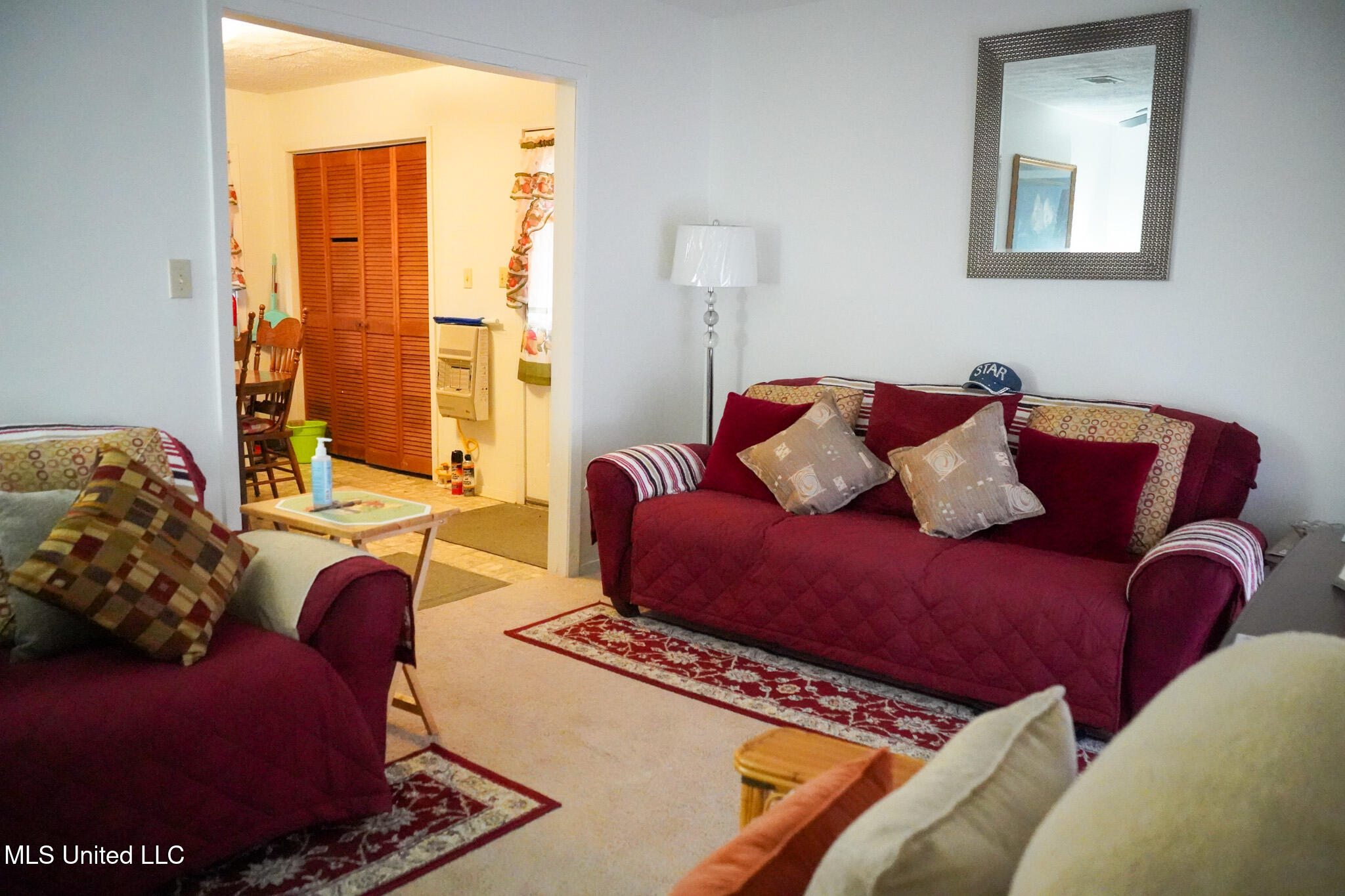 7958 Hebron Road Lexington, MS 39095 - Photo 9 of 49 Home 5 Living Area