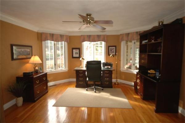 5 Endicott Road Andover, MA 01810 - Photo 16 of 30 Gallery Image 16