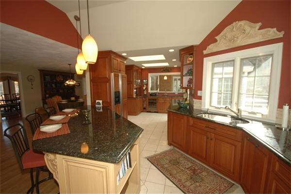 5 Endicott Road Andover, MA 01810 - Photo 3 of 30 Gallery Image 3
