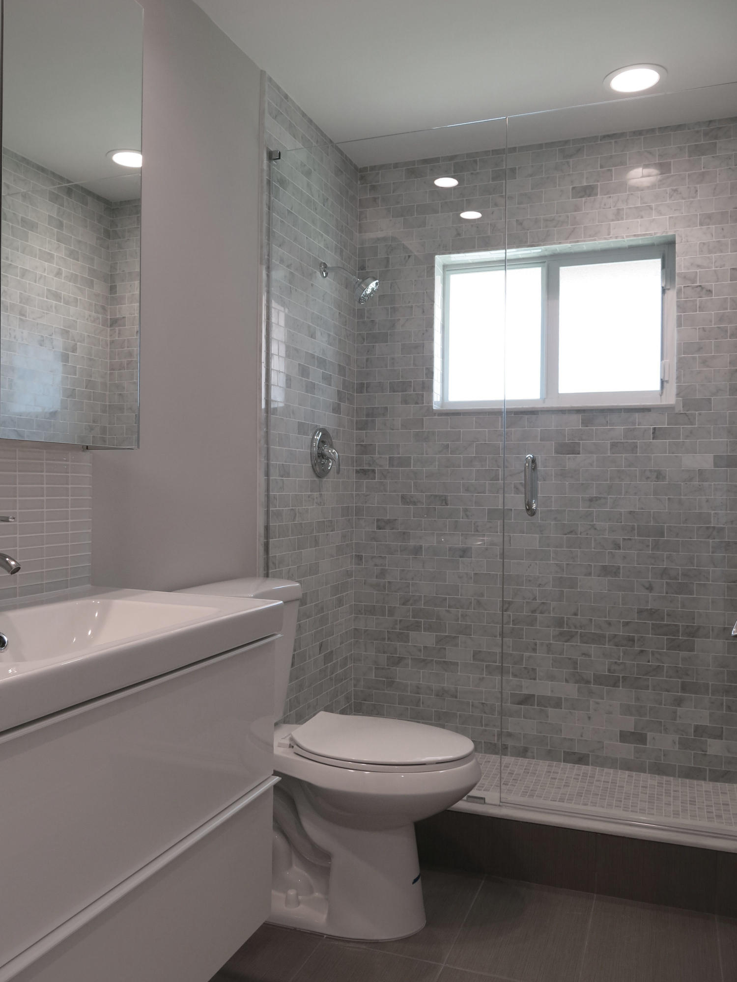 756 Barcelona Drive Boca Raton, FL 33432 - Photo 21 of 29 2nd Full Bathroom