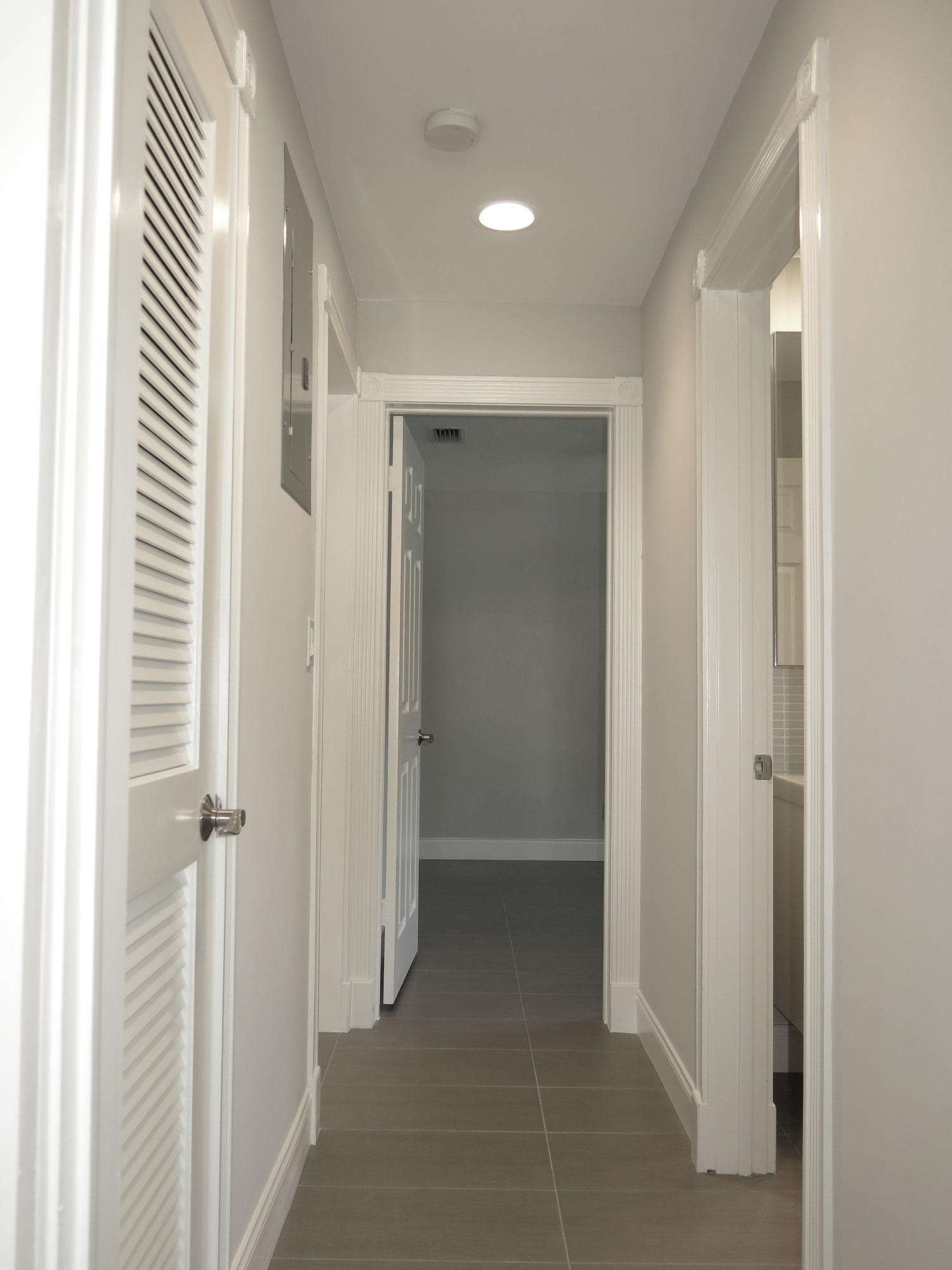 756 Barcelona Drive Boca Raton, FL 33432 - Photo 25 of 29 Hallway