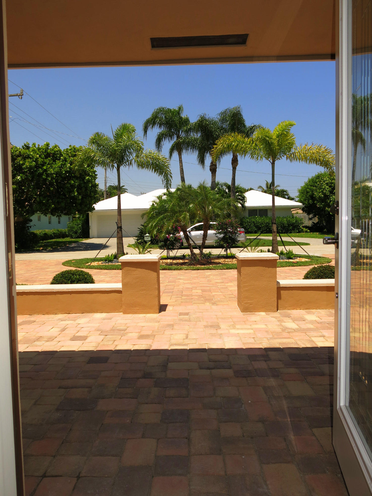 756 Barcelona Drive Boca Raton, FL 33432 - Photo 5 of 29 Courtyard