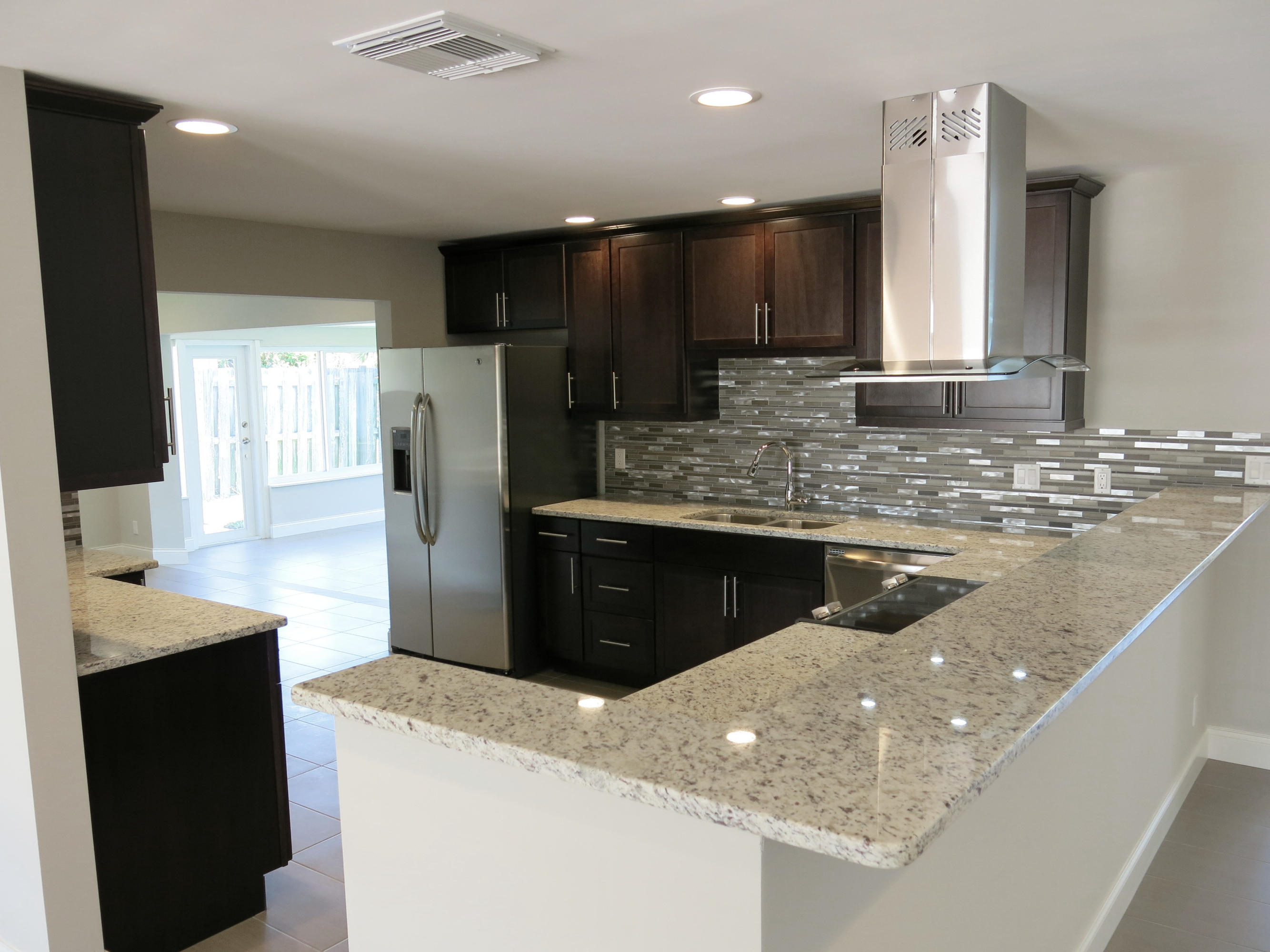 756 Barcelona Drive Boca Raton, FL 33432 - Photo 8 of 29 Kitchen