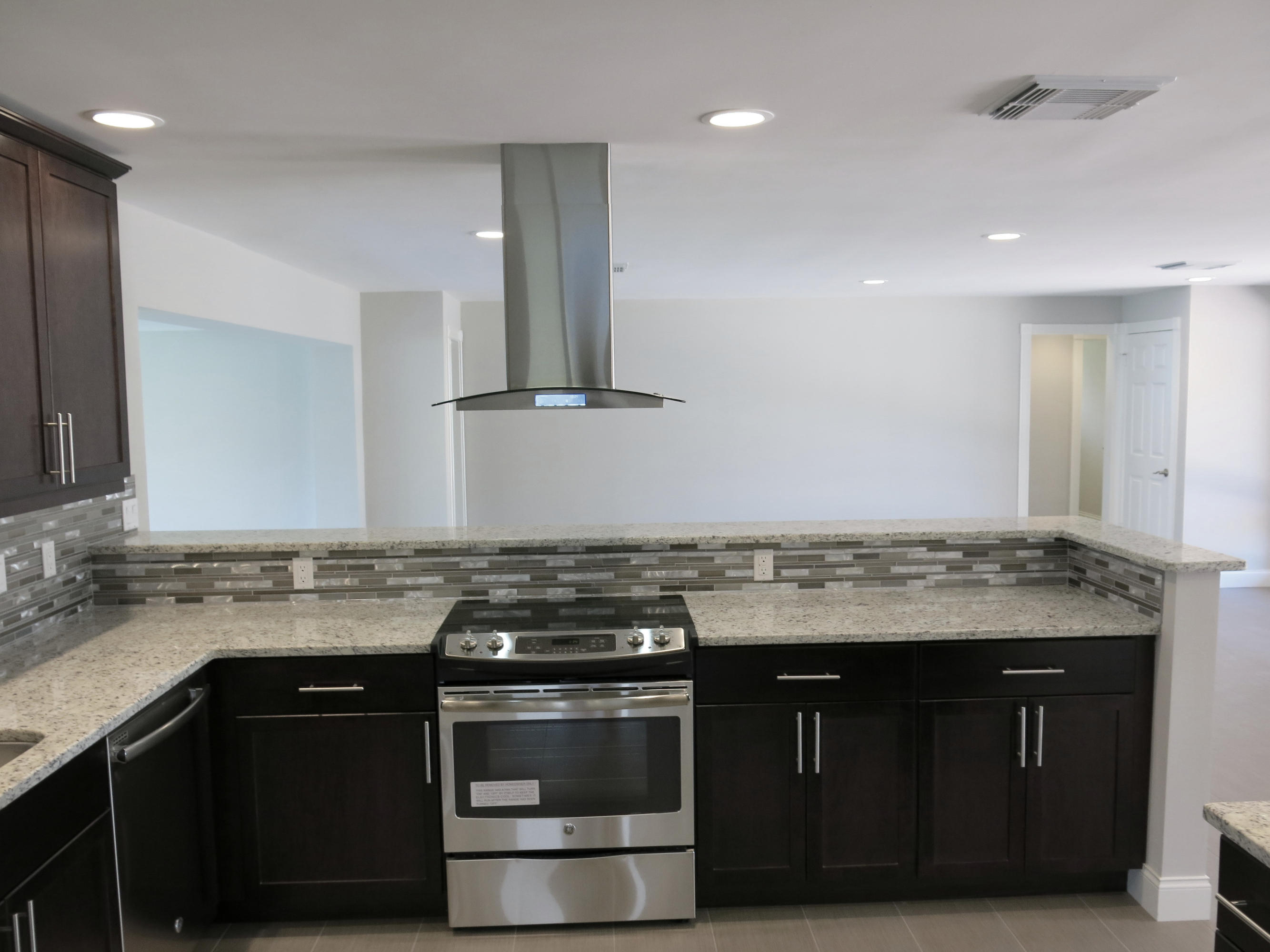 756 Barcelona Drive Boca Raton, FL 33432 - Photo 9 of 29 Kitchen