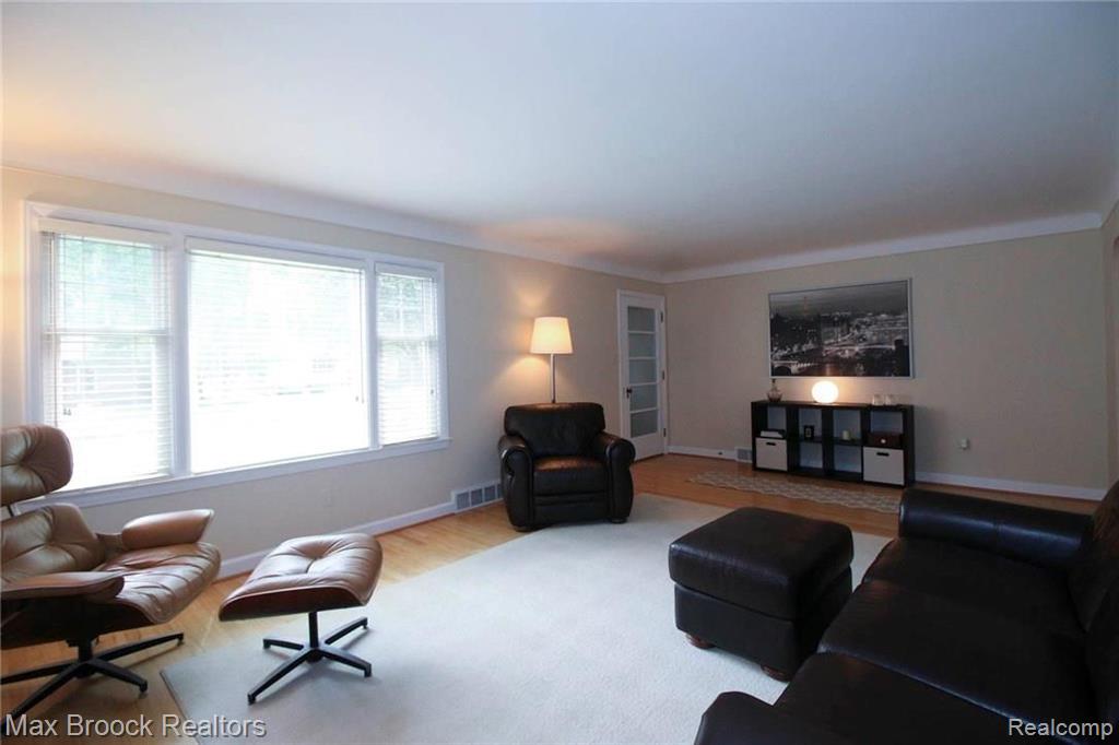 1439 Villa Road Birmingham, MI 48009 - Photo 5 of 24
