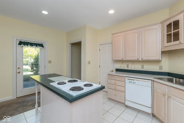 $499,000 | 7489 Oakland Hills Drive, Indianapolis, IN 46236