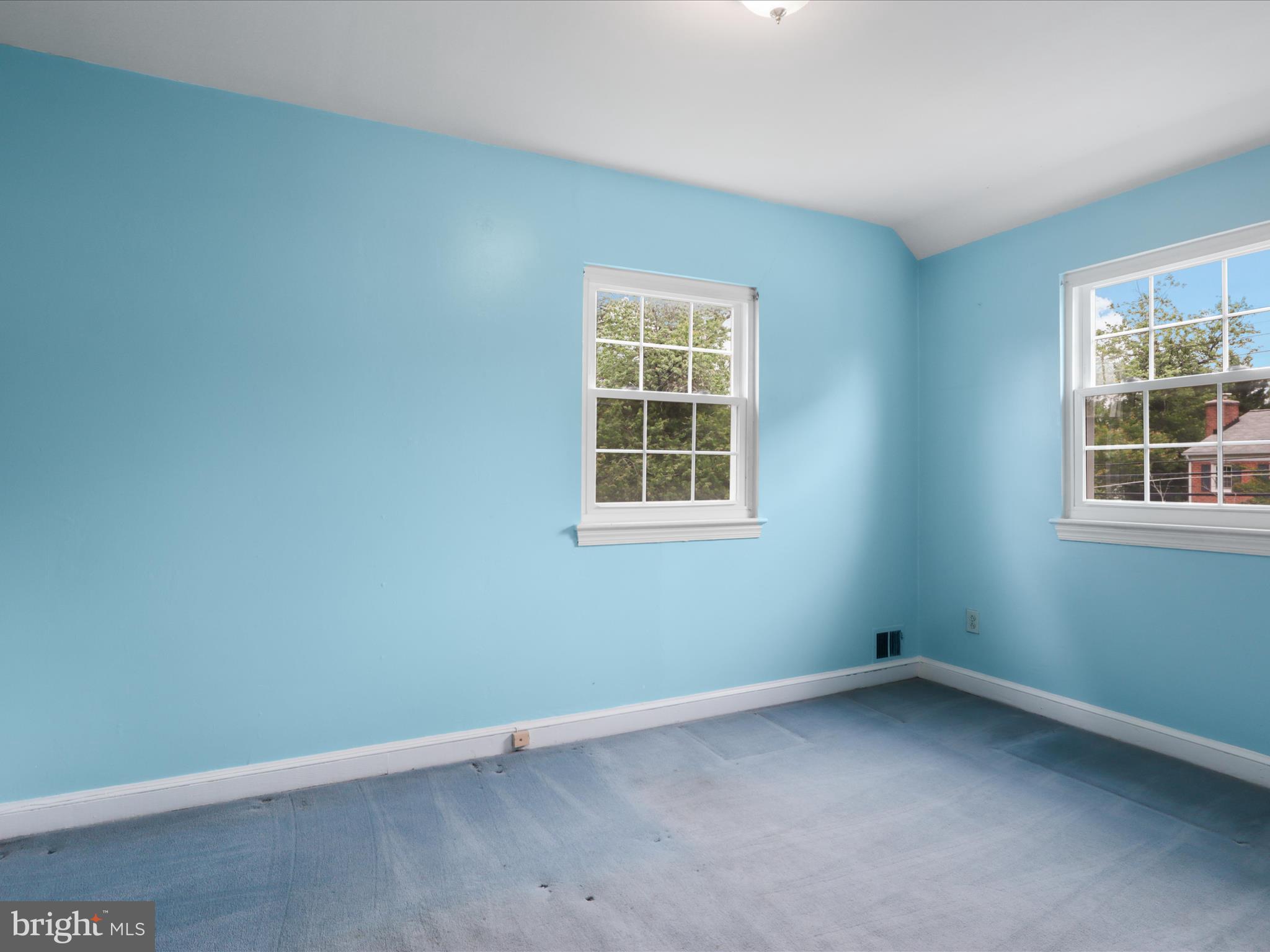 1808 Cody Drive Silver Spring, MD 20902 - Photo 23 of 41 an empty room with a window