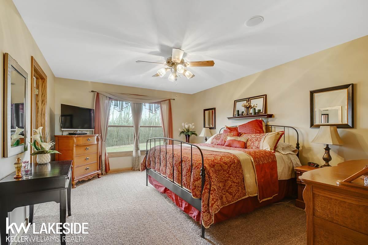 10210 Smiths Creek Road Goodells, MI 48027 - Photo 23 of 47 31352630-22.JPG