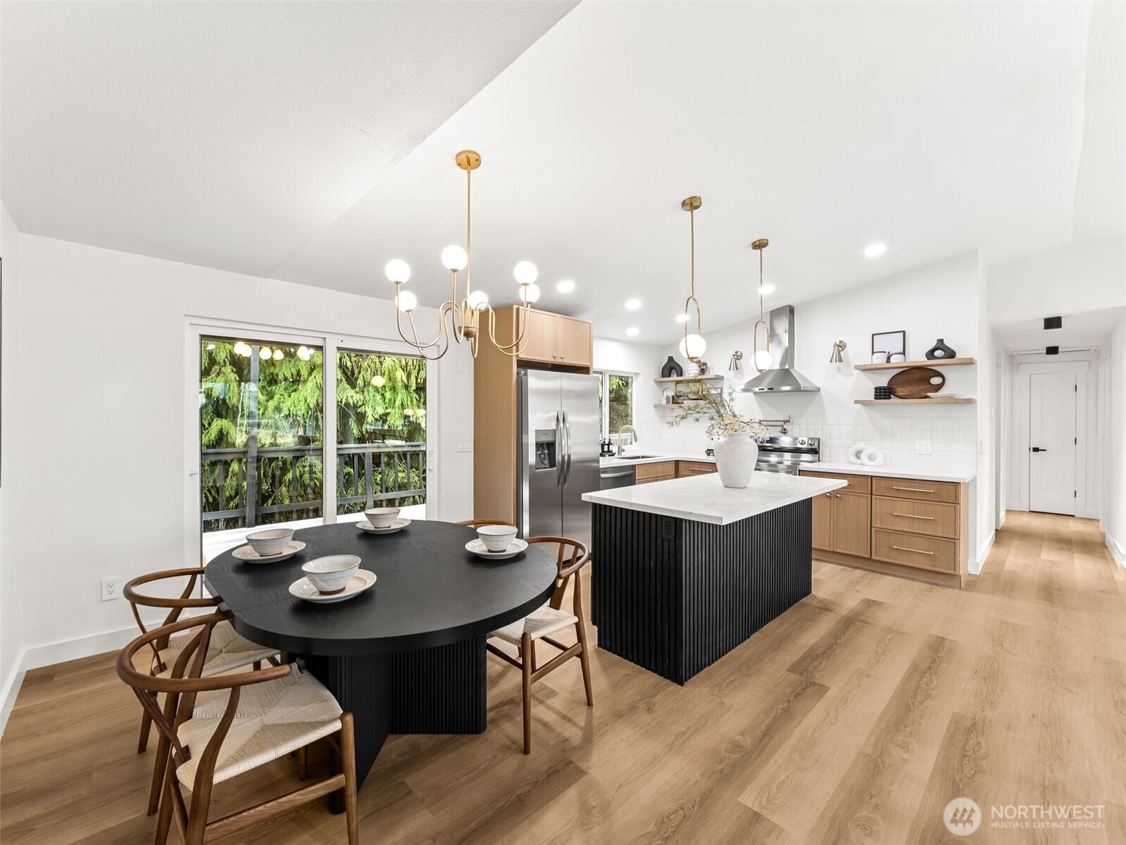 13618 Southeast 141st Street Renton, WA 98059 - Photo 4 of 20