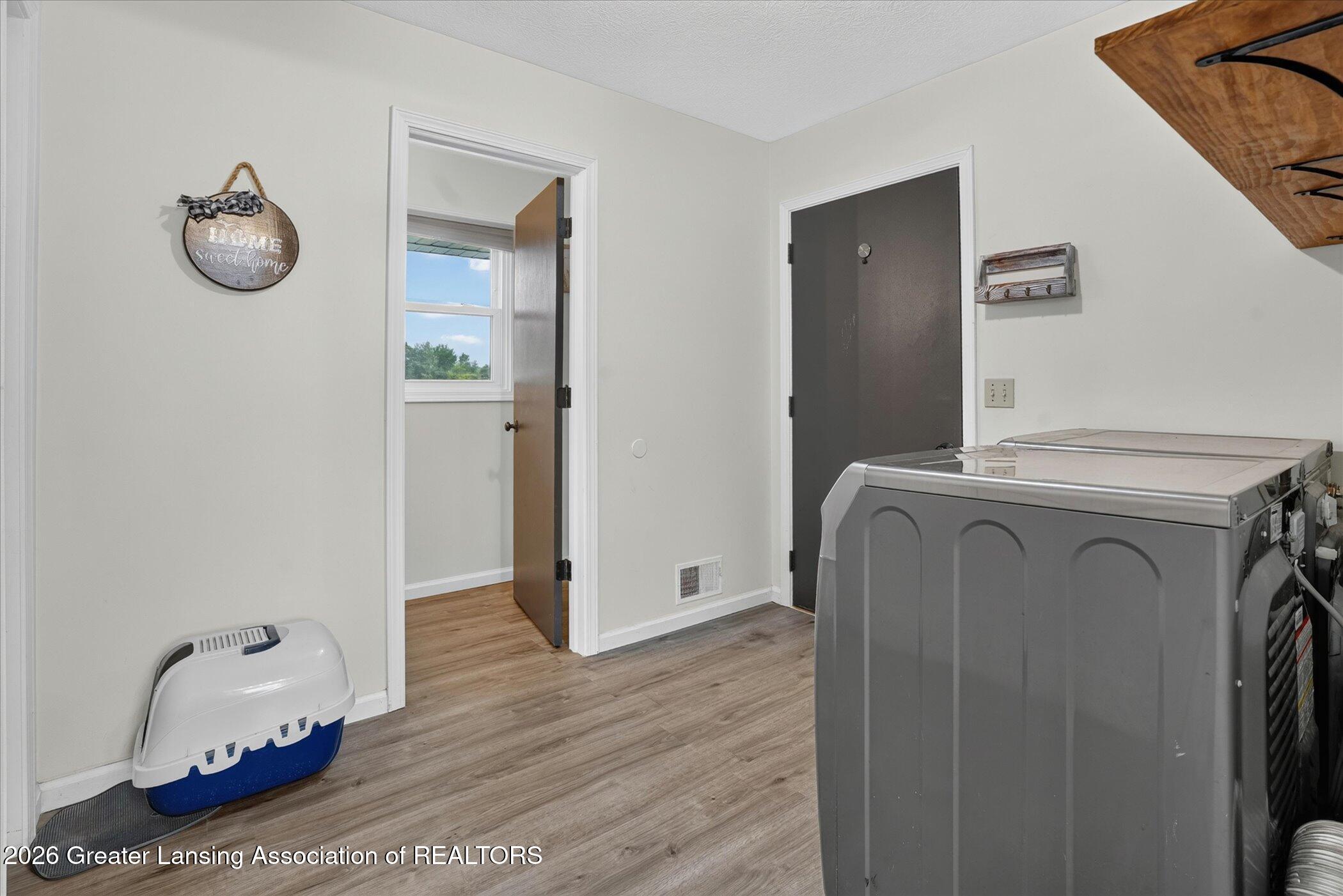2999 Eden Road Leslie, MI 49251 - Photo 26 of 65 26-2999-Eden-Rd-Leslie-MI-49251-WindowSt