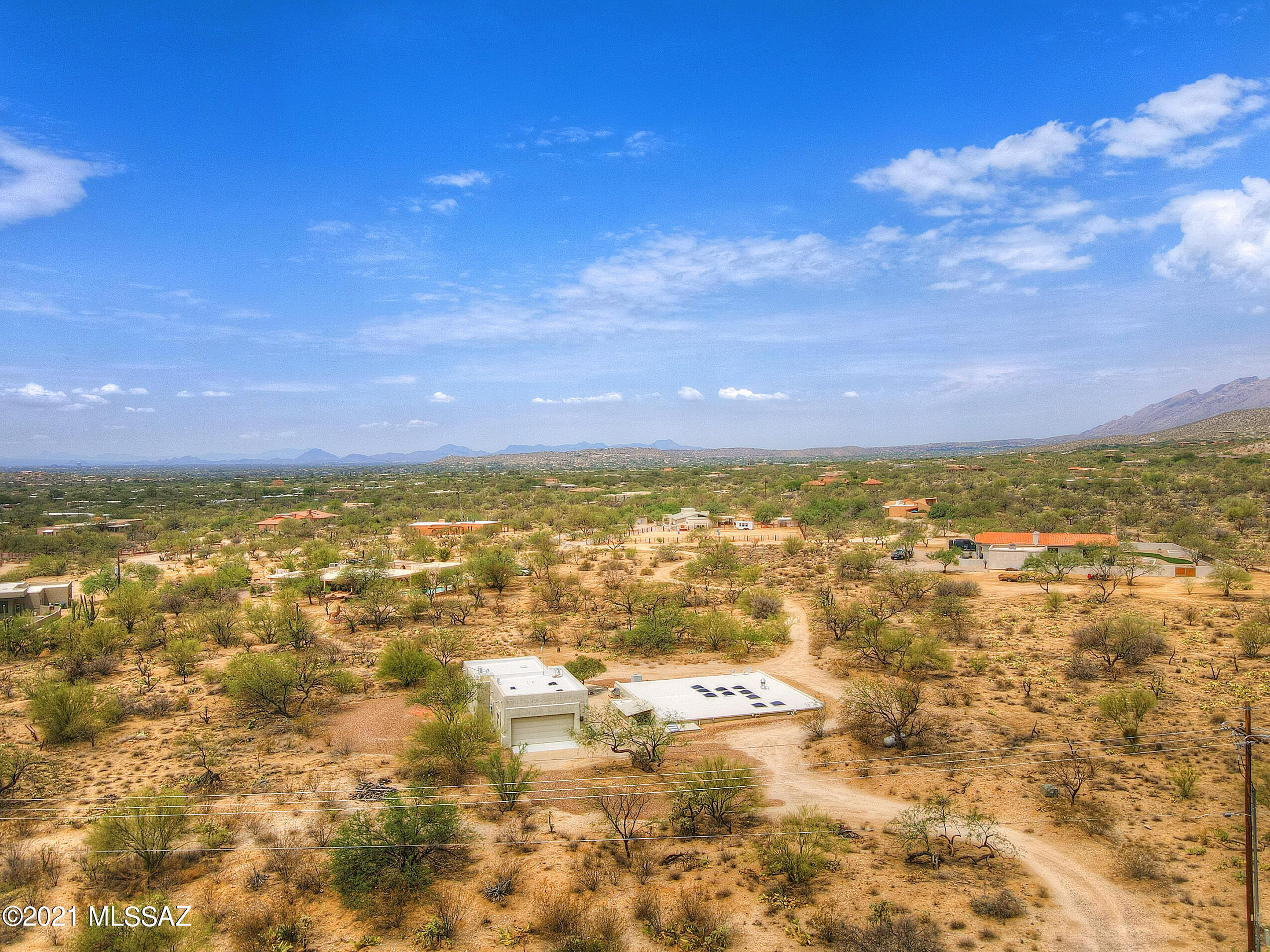 11025 East Snyder Road Tucson, AZ 85749 - Photo 2 of 35