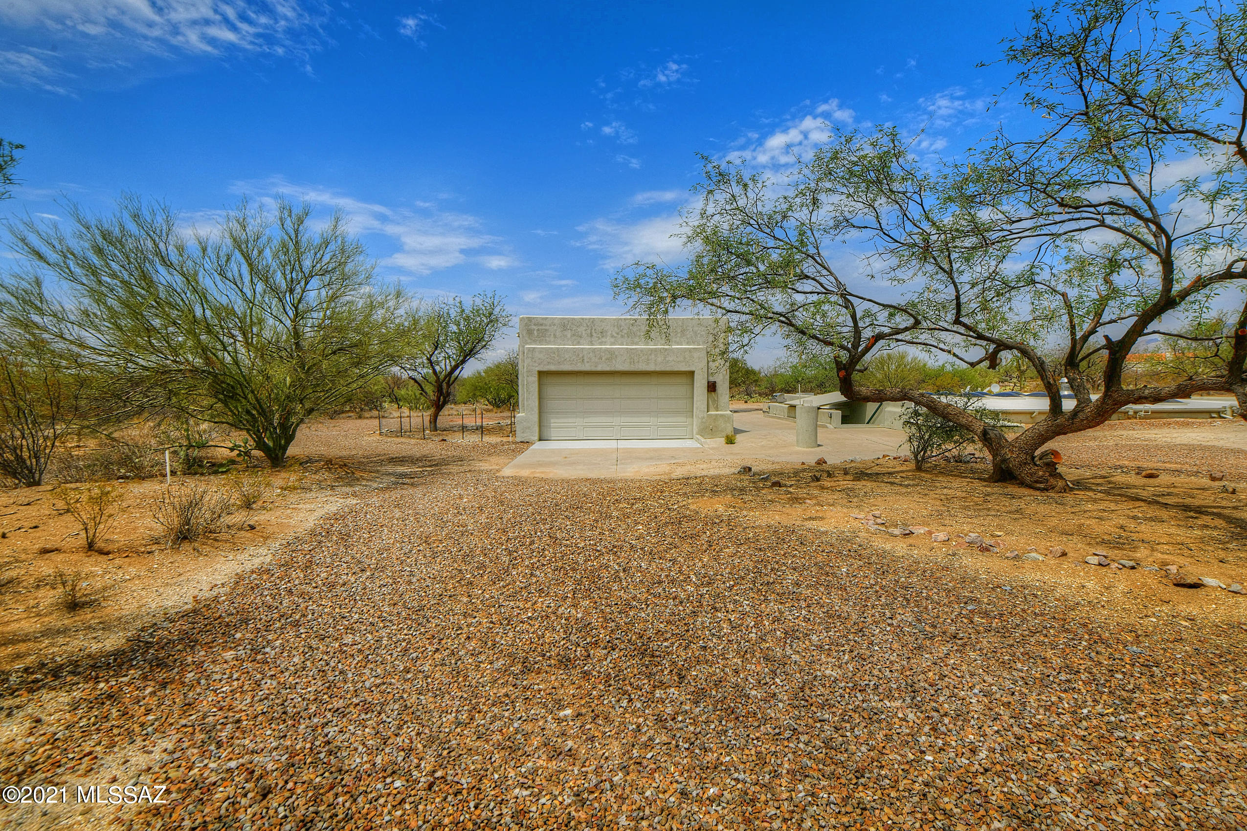 11025 East Snyder Road Tucson, AZ 85749 - Photo 4 of 35