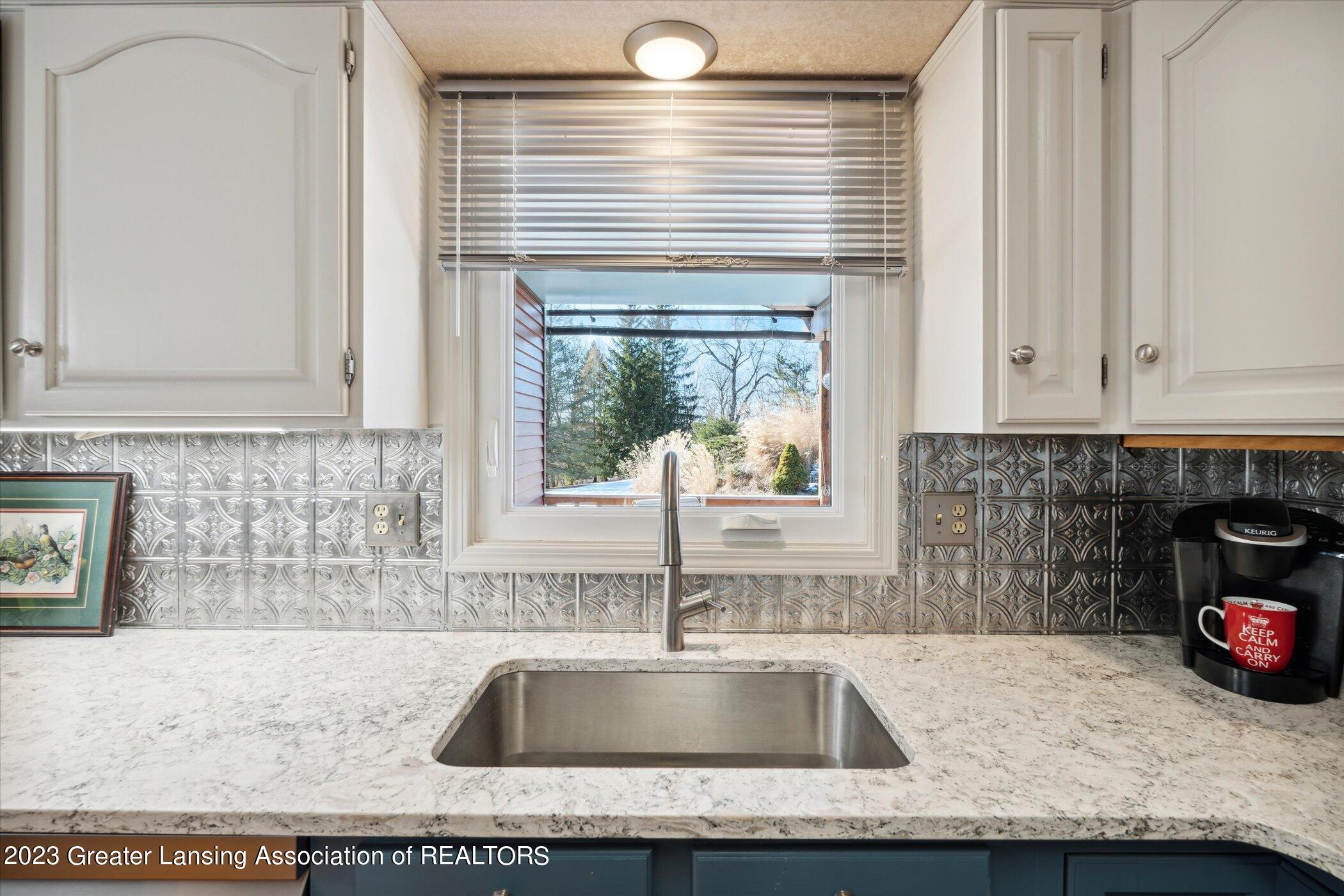 14222 Boichot Road Lansing, MI 48906 - Photo 18 of 70 17-14222-Boichot-Rd-Lansing-MI-48906-Win
