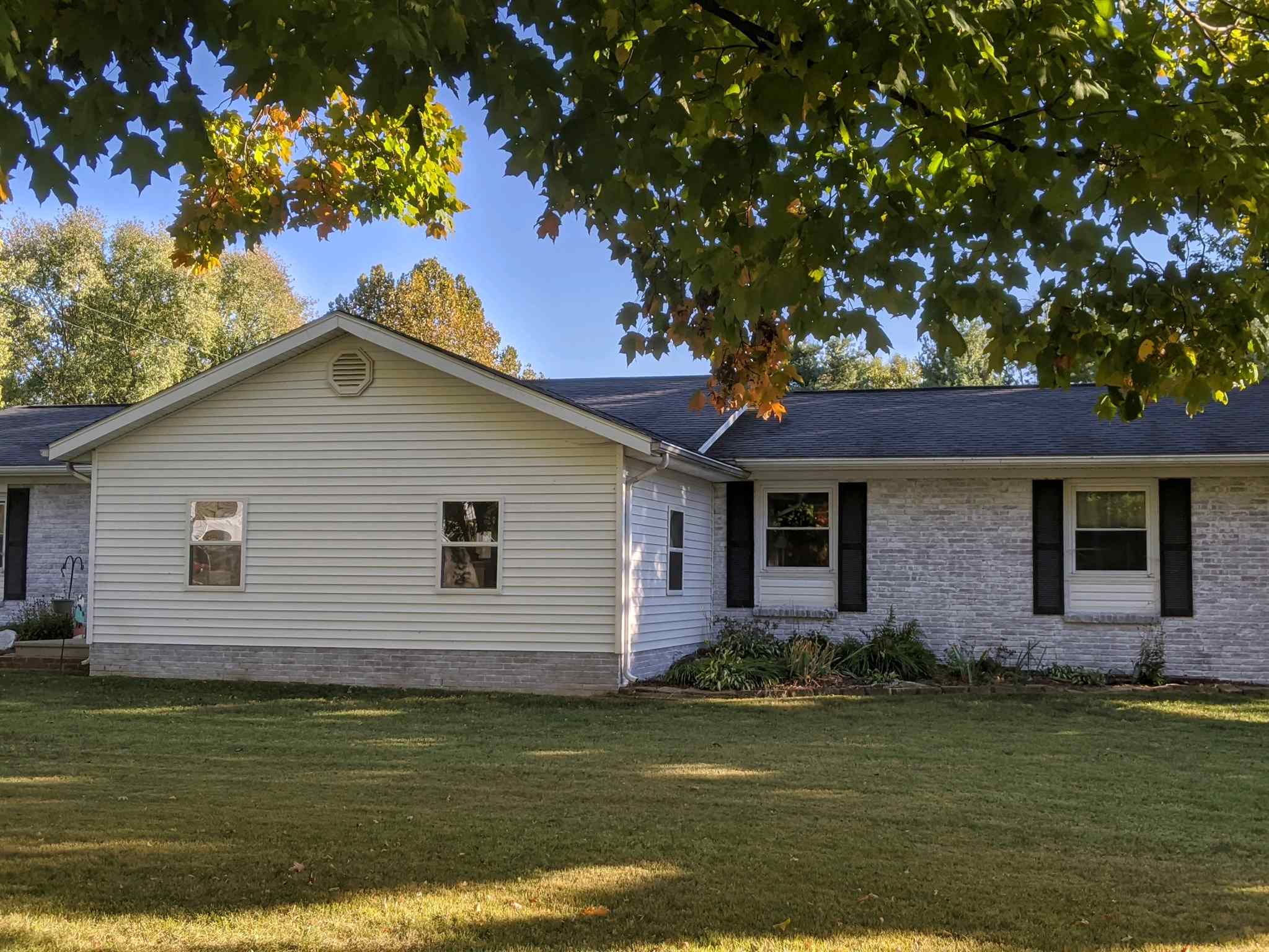 1367 North St Johns Road Washington, IN 47501 - Photo 3 of 18 Gallery Image 3