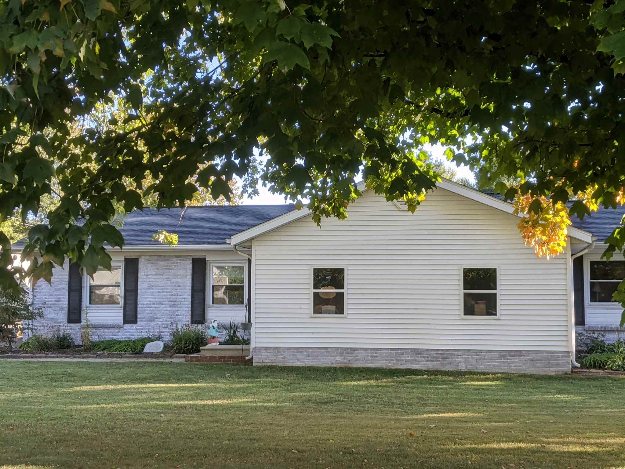 1367 North St Johns Road Washington, IN 47501 - Photo 4 of 18 Gallery Image 4