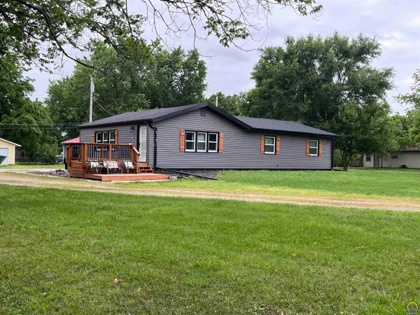 $235,000 | 267 Main Street, Osage City, KS 66523