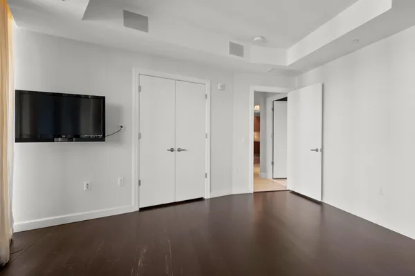 $1,275,000 | 1881 North Nash Street, Unit 612, Arlington, VA 22209