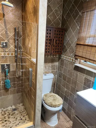 $2,450 | 91-05 107th Avenue | Liberty Heights Ward