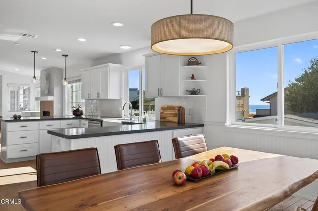 $2,995,000 | 1111 Dover Lane, Ventura, CA 93001