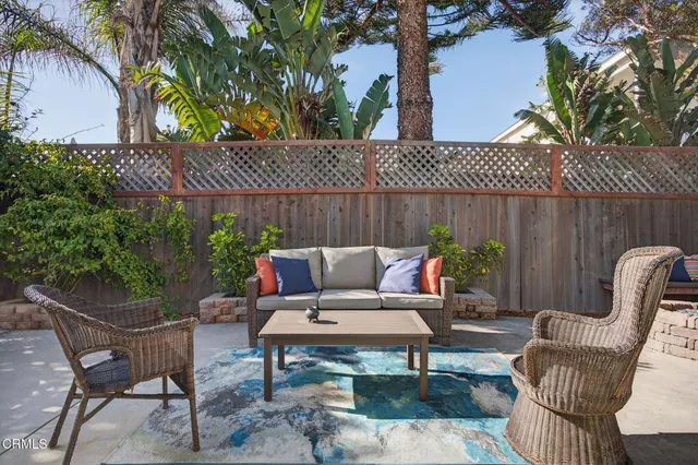 $2,995,000 | 1111 Dover Lane, Ventura, CA 93001
