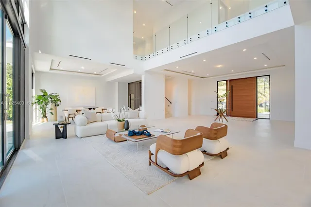 $6,990,000 | 9840 Southwest 73rd Court, Pinecrest, FL 33156