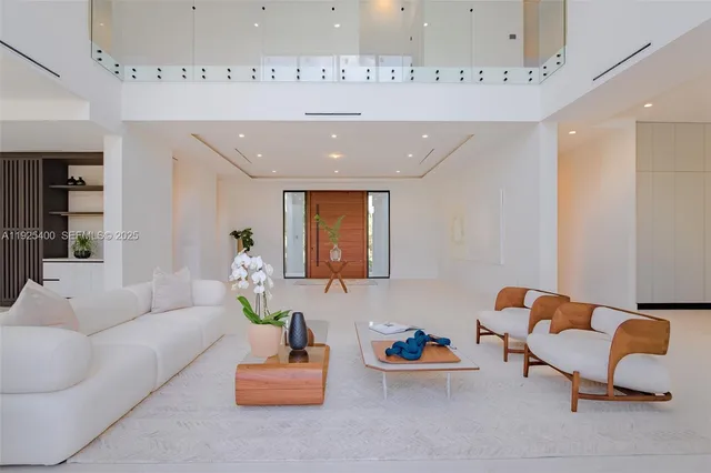 $6,990,000 | 9840 Southwest 73rd Court, Pinecrest, FL 33156