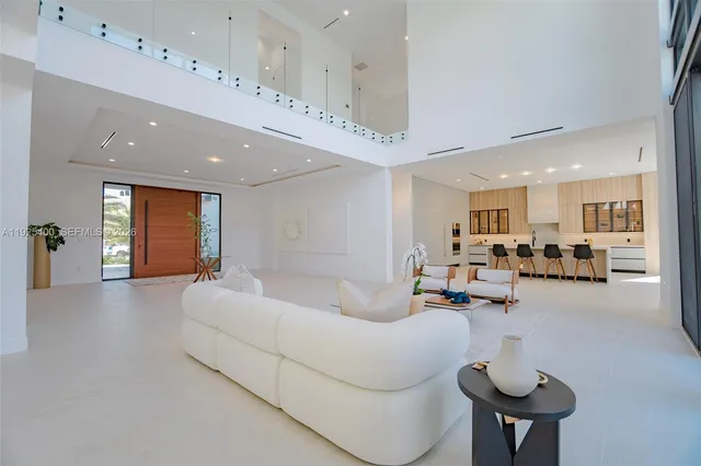 $6,990,000 | 9840 Southwest 73rd Court, Pinecrest, FL 33156