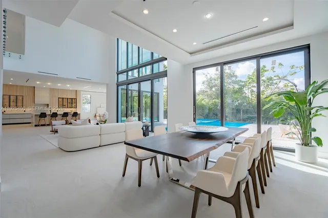 $6,990,000 | 9840 Southwest 73rd Court, Pinecrest, FL 33156