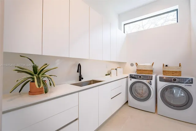 $6,990,000 | 9840 Southwest 73rd Court, Pinecrest, FL 33156