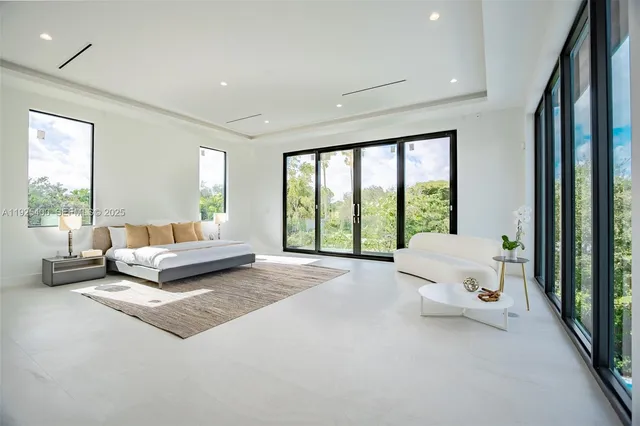 $6,990,000 | 9840 Southwest 73rd Court, Pinecrest, FL 33156