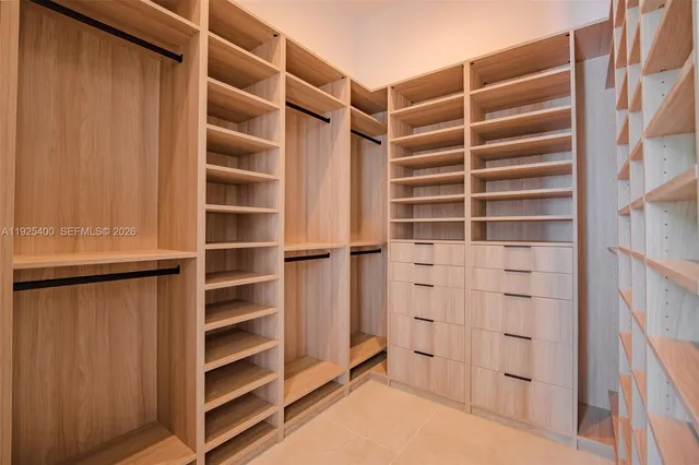 $6,990,000 | 9840 Southwest 73rd Court, Pinecrest, FL 33156