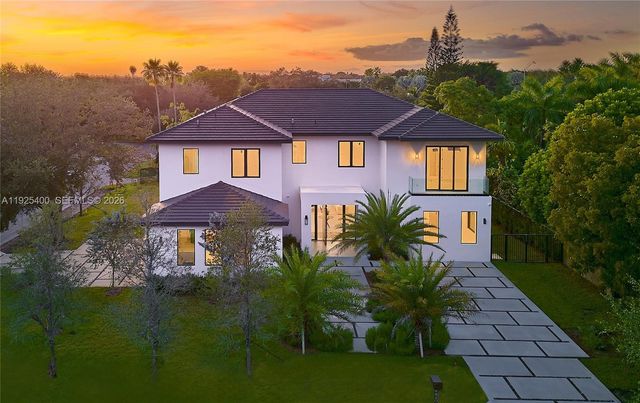 $6,990,000 | 9840 Southwest 73rd Court, Pinecrest, FL 33156