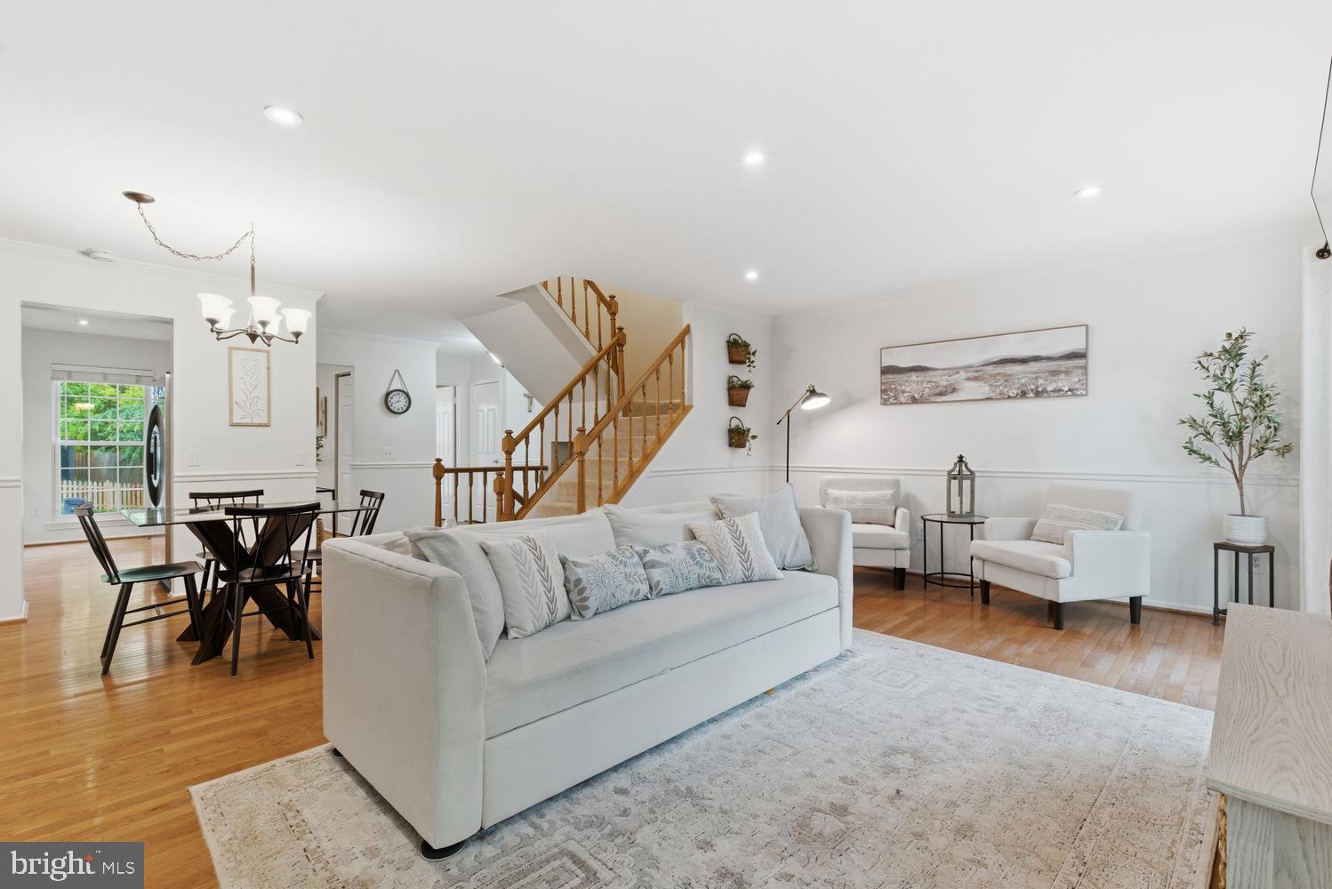 10601 Reed's Landing Circle Burke, VA 22015 - Photo 6 of 45